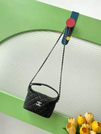Picture of Chanel Handbags _SKUfw239863071fw